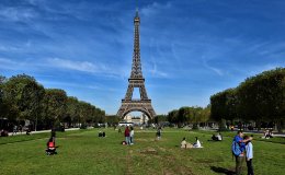 Tour de Eiffel visto desde le Champ de Mars 